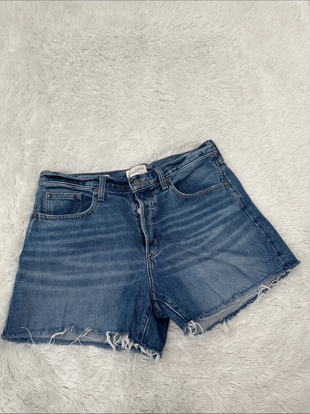 🏰 Universal Thread Mid Rise 90’s Baggy Shorts